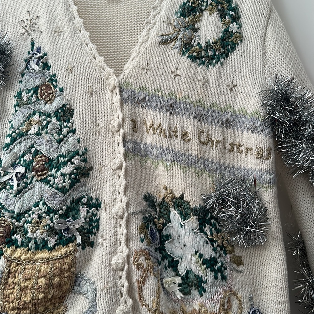 Unique Cream UGLY Christmas sweater XL that LIGHTS UP! Battery pack operated 🎄 - Picture 3 of 10